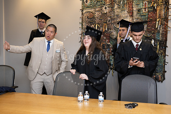 2503GatewayGrad2025-0399
