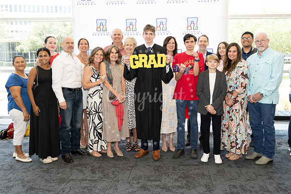 2503GatewayGrad2025-0970