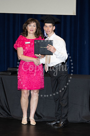 2503GatewayGrad2025-0184