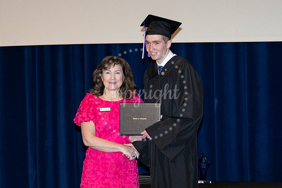 2503GatewayGrad2025-0782