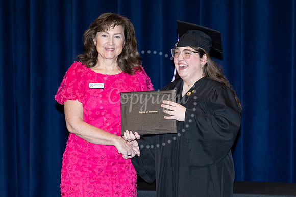 2503GatewayGrad2025-0800