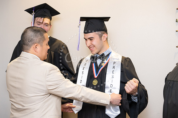 2503GatewayGrad2025-0390