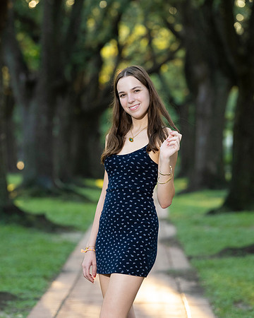 CaitlinHunt-ClaasOf2025-0477