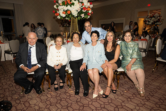 DrJiriesGanim-GradParty-1110