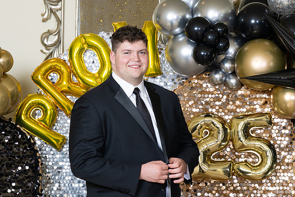 2496-StrakeJesuit-Prom2025-0027