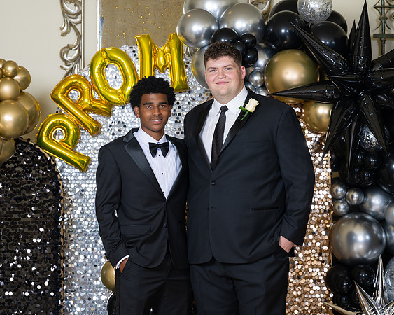 2496-StrakeJesuit-Prom2025-0291