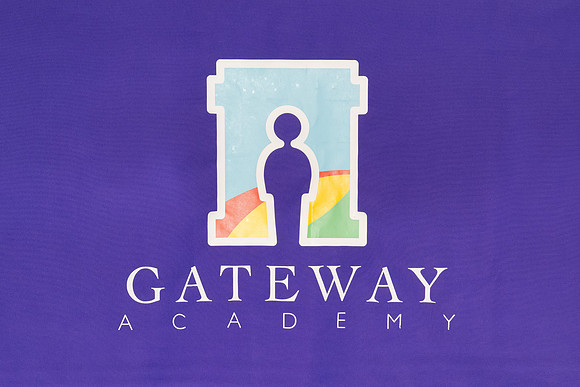 2574GatewayGrad2026-0604