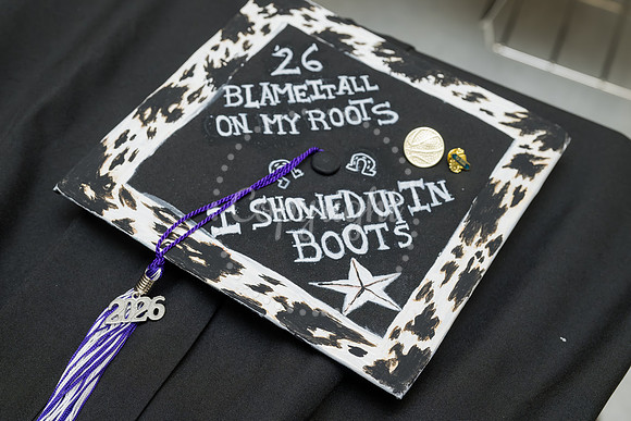2574GatewayGrad2026-0801