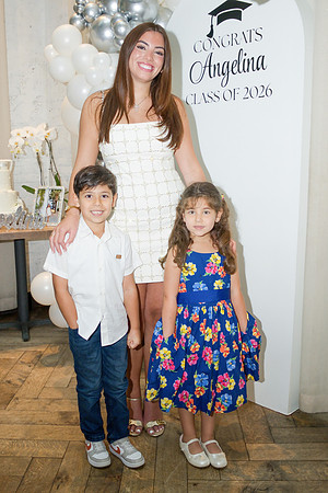 Angelina-GRAD26-0128