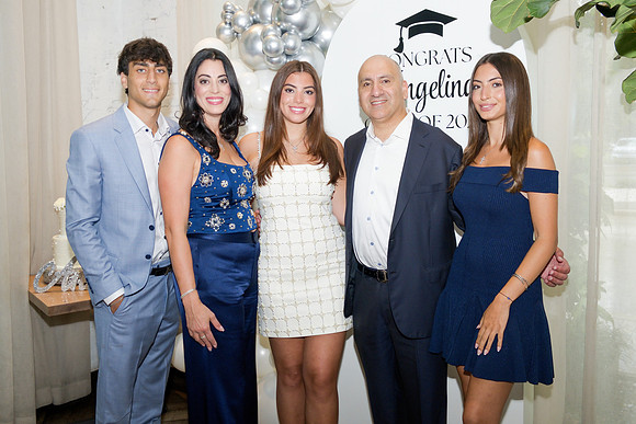 Angelina-GRAD26-0144