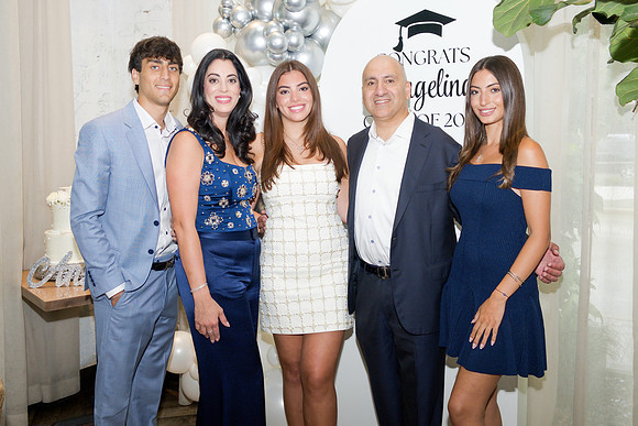Angelina-GRAD26-0151