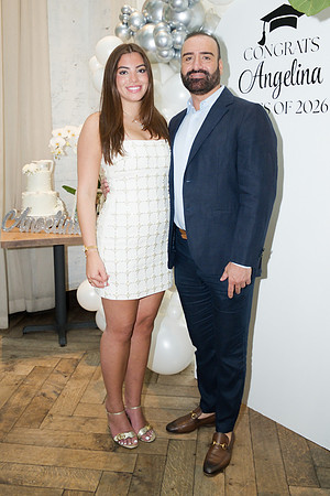 Angelina-GRAD26-0186