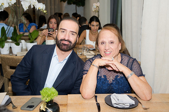 Angelina-GRAD26-0248