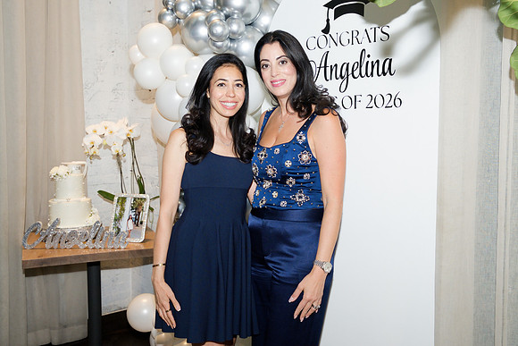 Angelina-GRAD26-0289