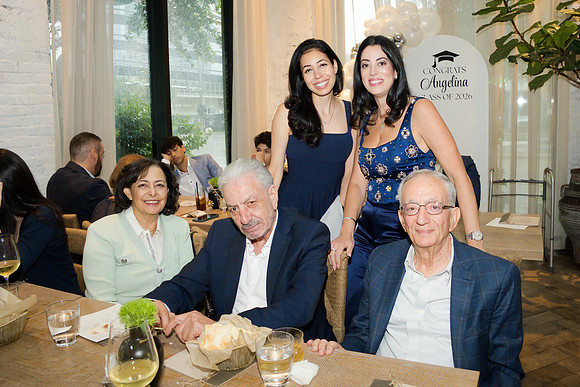 Angelina-GRAD26-0393