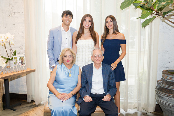 Angelina-GRAD26-0474