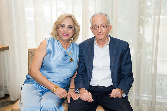 Angelina-GRAD26-0482