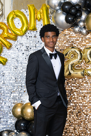 2496-StrakeJesuit-Prom2025-0283