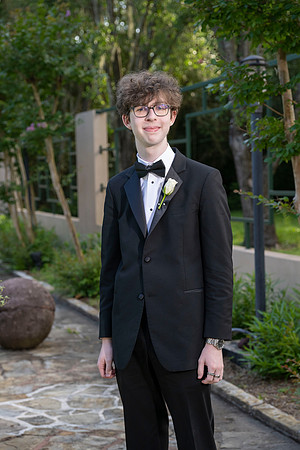 2351PreProm-StrakeJesuit-0009
