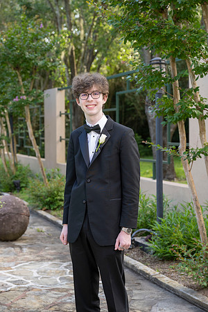 2351PreProm-StrakeJesuit-0013
