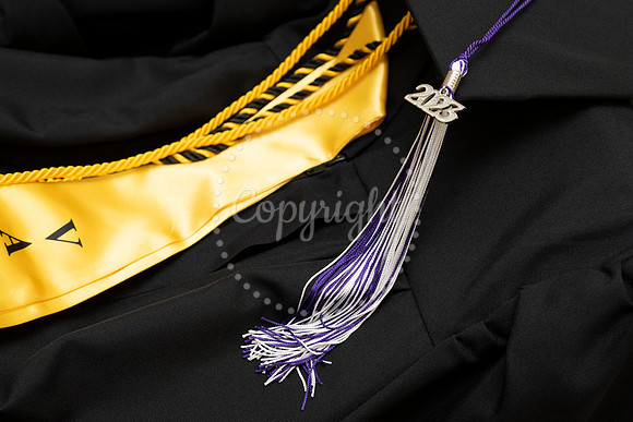 2358GatewayGrad2023-0326