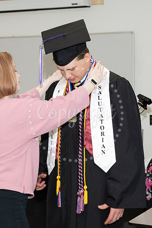 2358GatewayGrad2023-0458