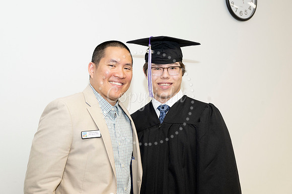 2358GatewayGrad2023-0404