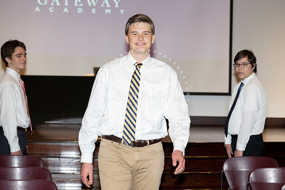 2358GatewayGrad2023-0274