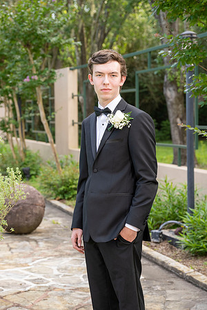 2351PreProm-StrakeJesuit-0054