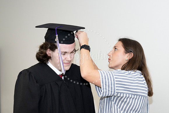 2358GatewayGrad2023-0401