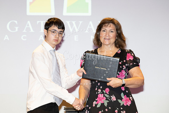 2358GatewayGrad2023-0283