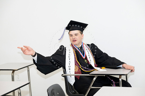 2358GatewayGrad2023-0402