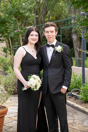 2351PreProm-StrakeJesuit-0066