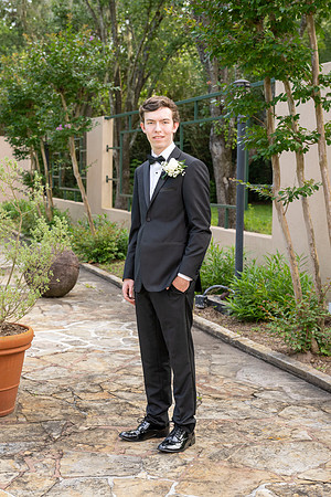 2351PreProm-StrakeJesuit-0059