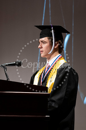 2358GatewayGrad2023-0577