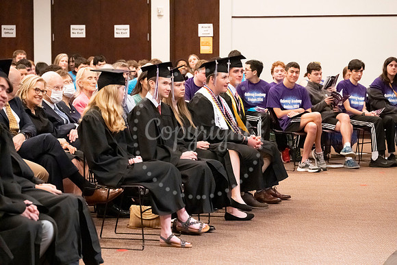 2358GatewayGrad2023-0536