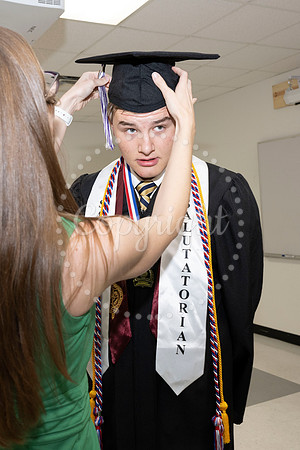 2358GatewayGrad2023-0360