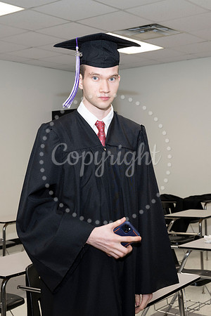 2358GatewayGrad2023-0368