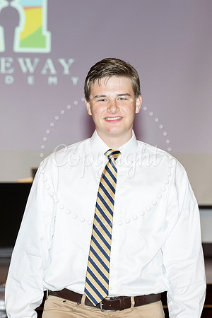 2358GatewayGrad2023-0275