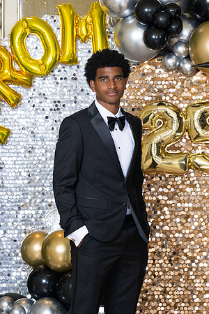 2496-StrakeJesuit-Prom2025-0282