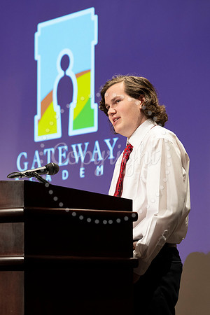 2358GatewayGrad2023-0156