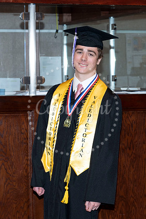 2358GatewayGrad2023-0492