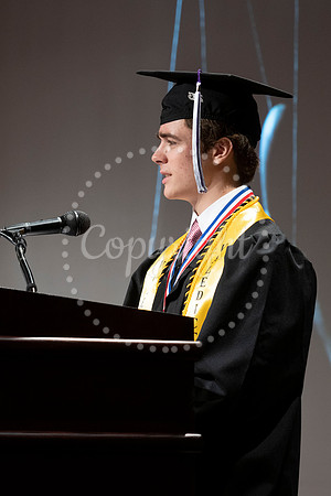 2358GatewayGrad2023-0576