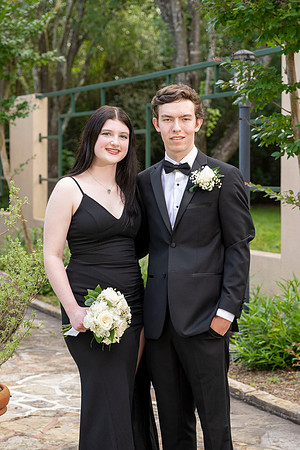 2351PreProm-StrakeJesuit-0076