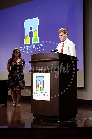 2358GatewayGrad2023-0078