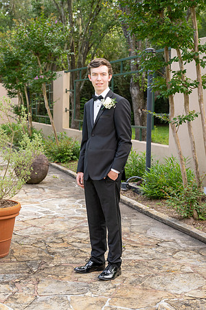 2351PreProm-StrakeJesuit-0060