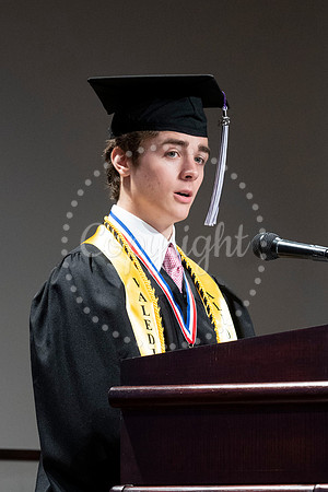 2358GatewayGrad2023-0570