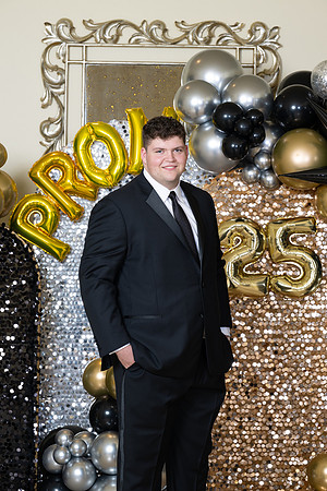 2496-StrakeJesuit-Prom2025-0018