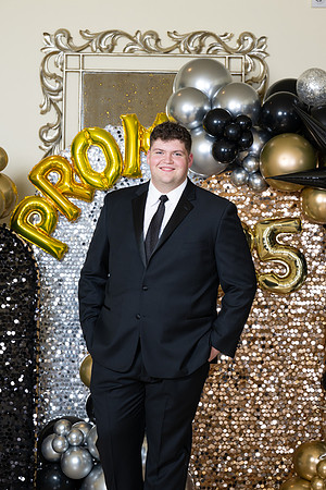2496-StrakeJesuit-Prom2025-0008