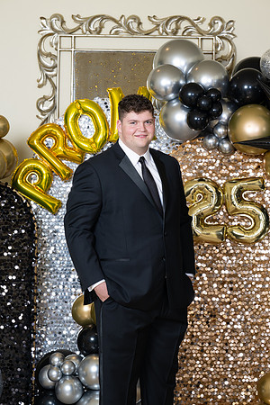 2496-StrakeJesuit-Prom2025-0019